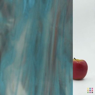 W Opalescent 85-D medium purple and sky blue 82x107cm W Opalescent 85-D medium purple and sky blue 82x107cm