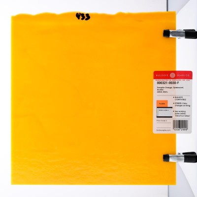B Opalescent 0321-30 pumpkin orange 20x25cm Striker* B Opalescent 0321-30 pumpkin orange 20x25cm Striker*