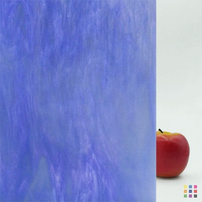 W96 Opalescente 96-23 azul claro y blanco 82x107cm W96 Opalescente 96-23 azul claro y blanco 82x107cm